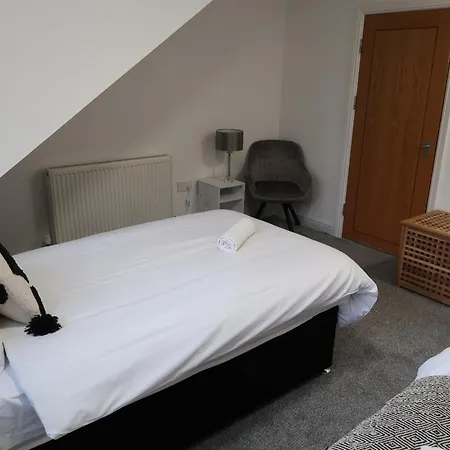 Two-bedroom With Scenic Balcony View Lejlighed